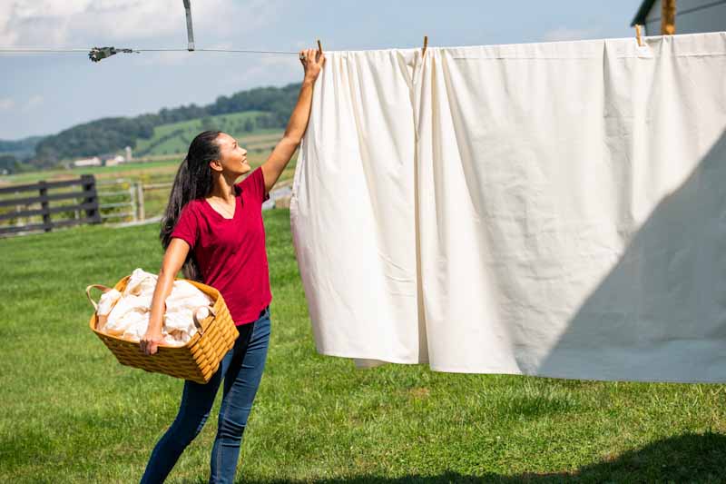 How to Dry Bed Sheets Without a Dryer
