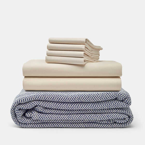 Bundle: Bed Sheet Set in White Color & Cotton Blanket in Patriot Blue Color