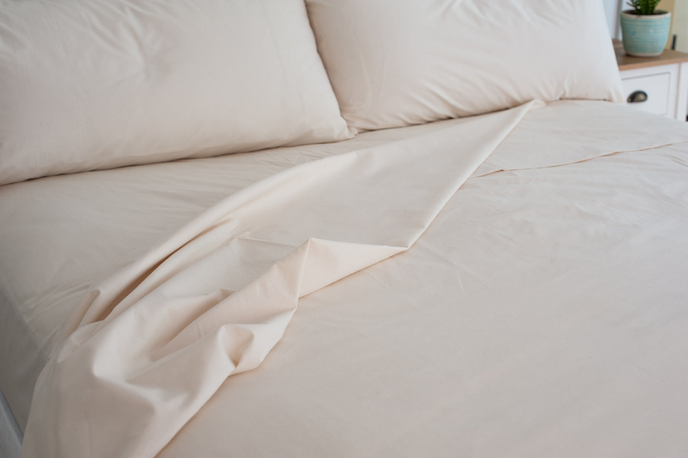 How to Get Wrinkles Out of Cotton Sheets Tips and Hacks American